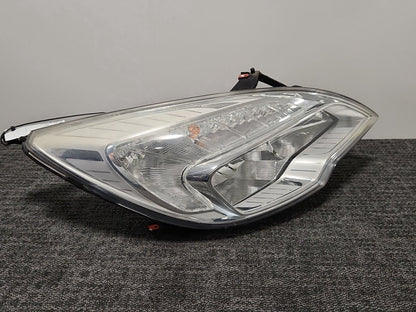 Vauxhall Meriva MK2 (B) (4470) MPV Genuine Front Right O/S Headlight 13253632