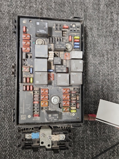 Vauxhall Astra MK6 (J) (A3400) Estate Genuine Under Bonnet Fuse Box 13368641