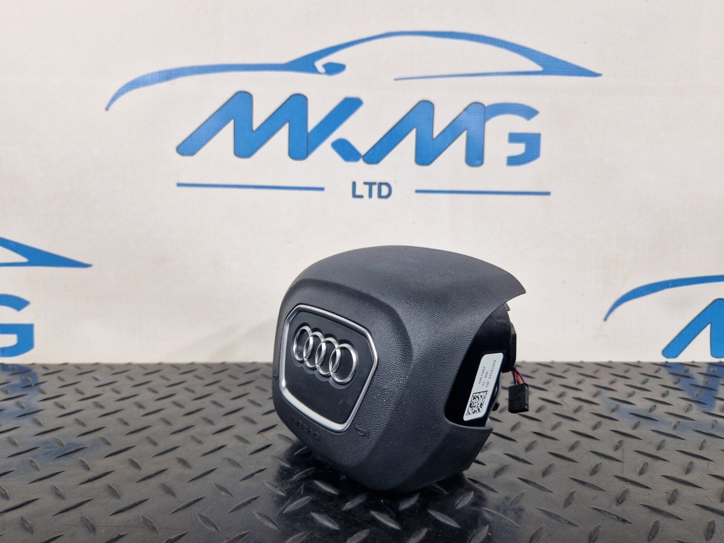 16-19 AUDI A4 B9 STEERING WHEEL AIRBAG 8W0880201AD