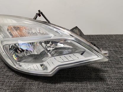 Vauxhall Meriva MK2 (B) (4470) MPV Genuine Front Right O/S Headlight 13253632