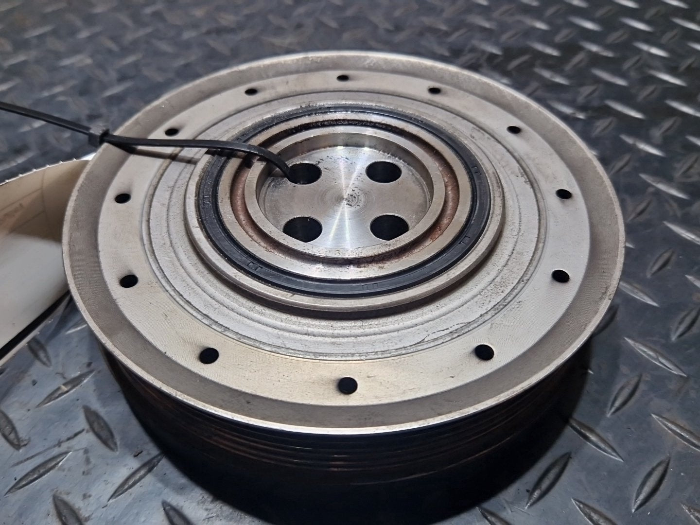 Vauxhall Mokka MK1 (G1U0) SUV 1.6 B16DTH Genuine Crankshaft Pulley 55491638