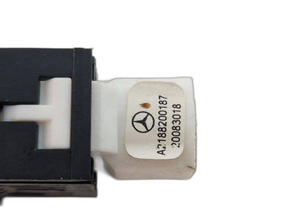 MERCEDES C250 USB PORT SOCKET A2188200187