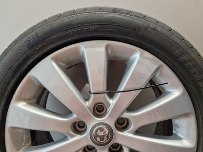Vauxhall Zafira MK3 (C) (A3470) 17" Alloy Wheel with Tyre 225/50/17 ~6mm
