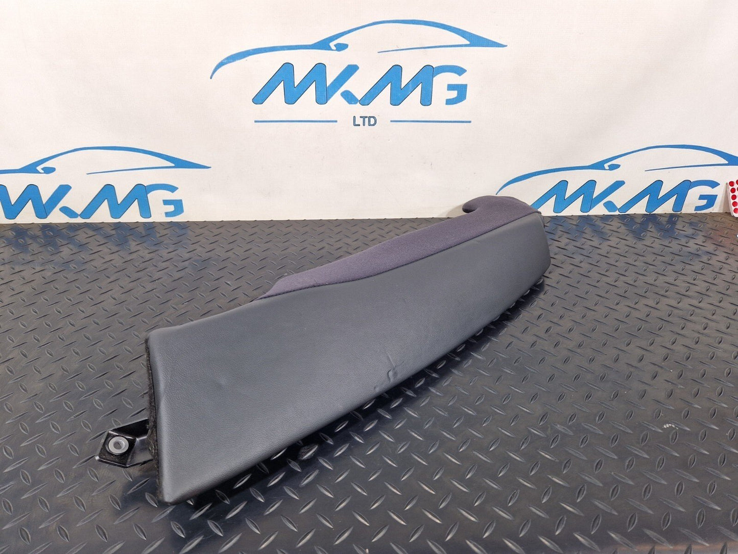 16-19 AUDI A4 AVANT B9 S-LINE REAR LEFT PASSENGER SIDE LEATHER BOLSTER 8W0885703