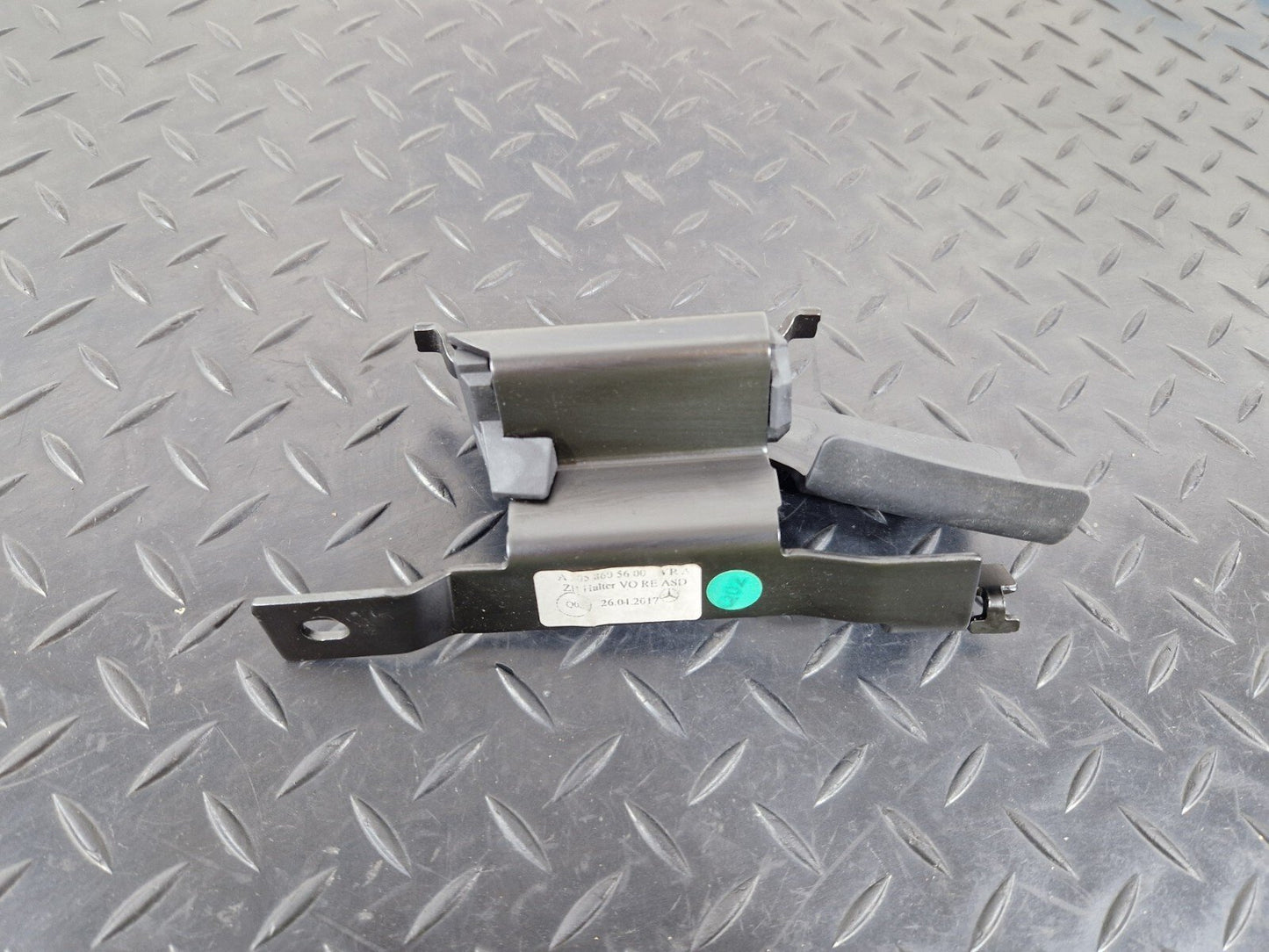 14-21 MERCEDES BENZ C300h W205 OEM PARCEL SHELF LOAD BRACKET A2058605600