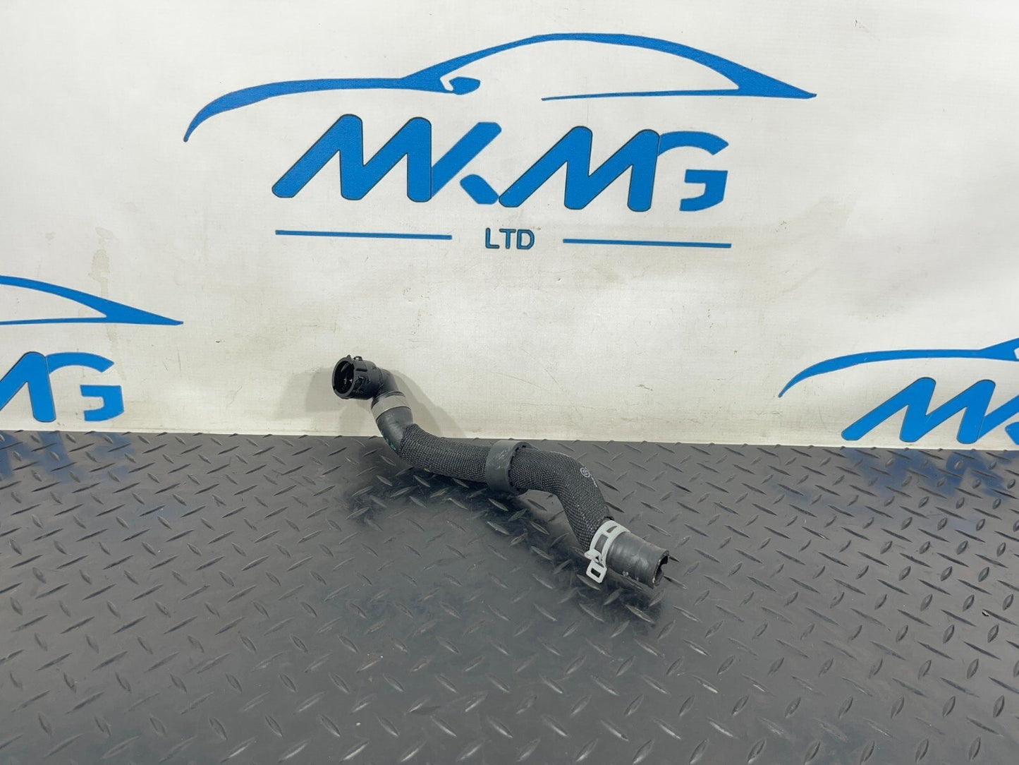18-ON MERCEDES BENZ A CLASS W177 GENUINE ENGINE COOLANT PIPE A2478306300