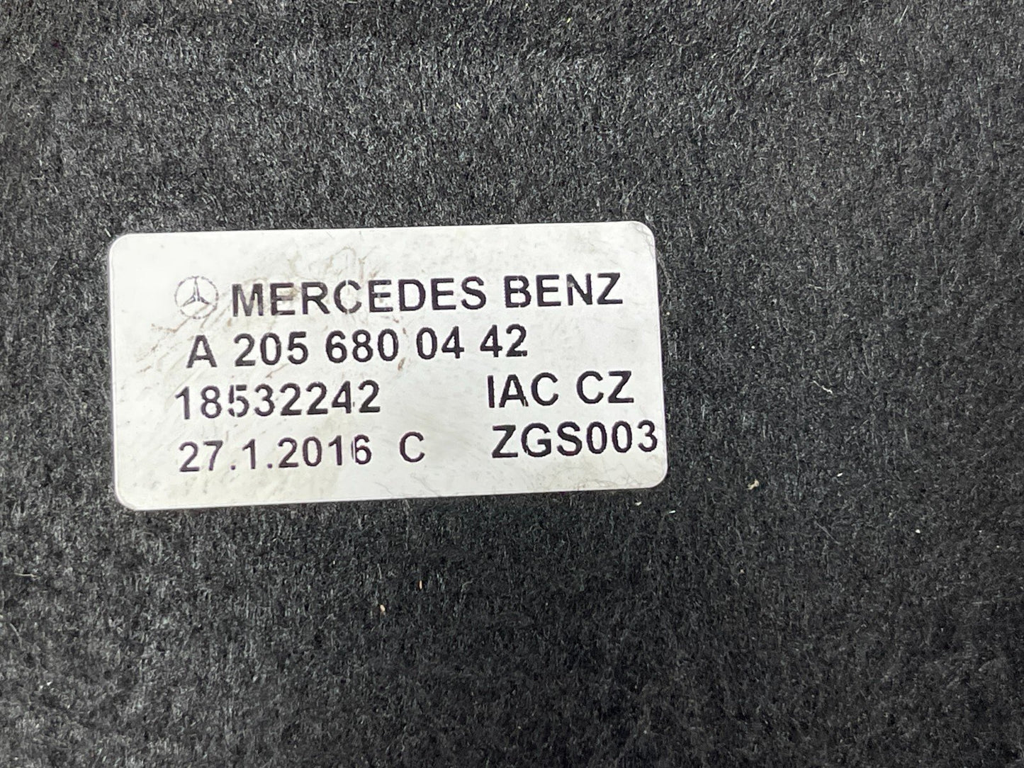 14-21 MERCEDES BENZ C CLASS W205 SALOON GENUINE BOOT LINER CARPET A2056800442