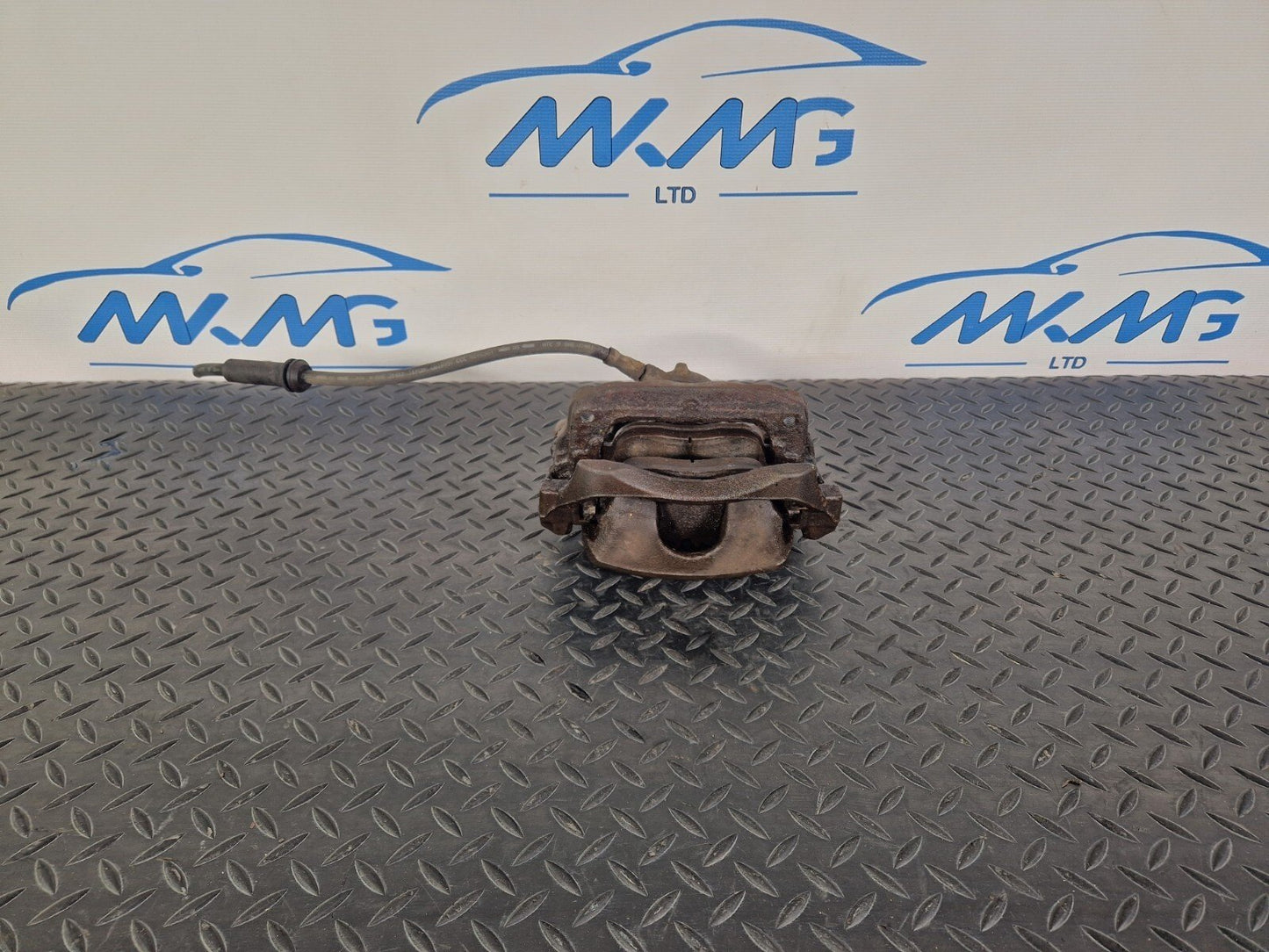 14-20 MERCEDES BENZ GLA 200 X156 GENUINE FRONT LEFT N/S BRAKE CALIPER A000421678