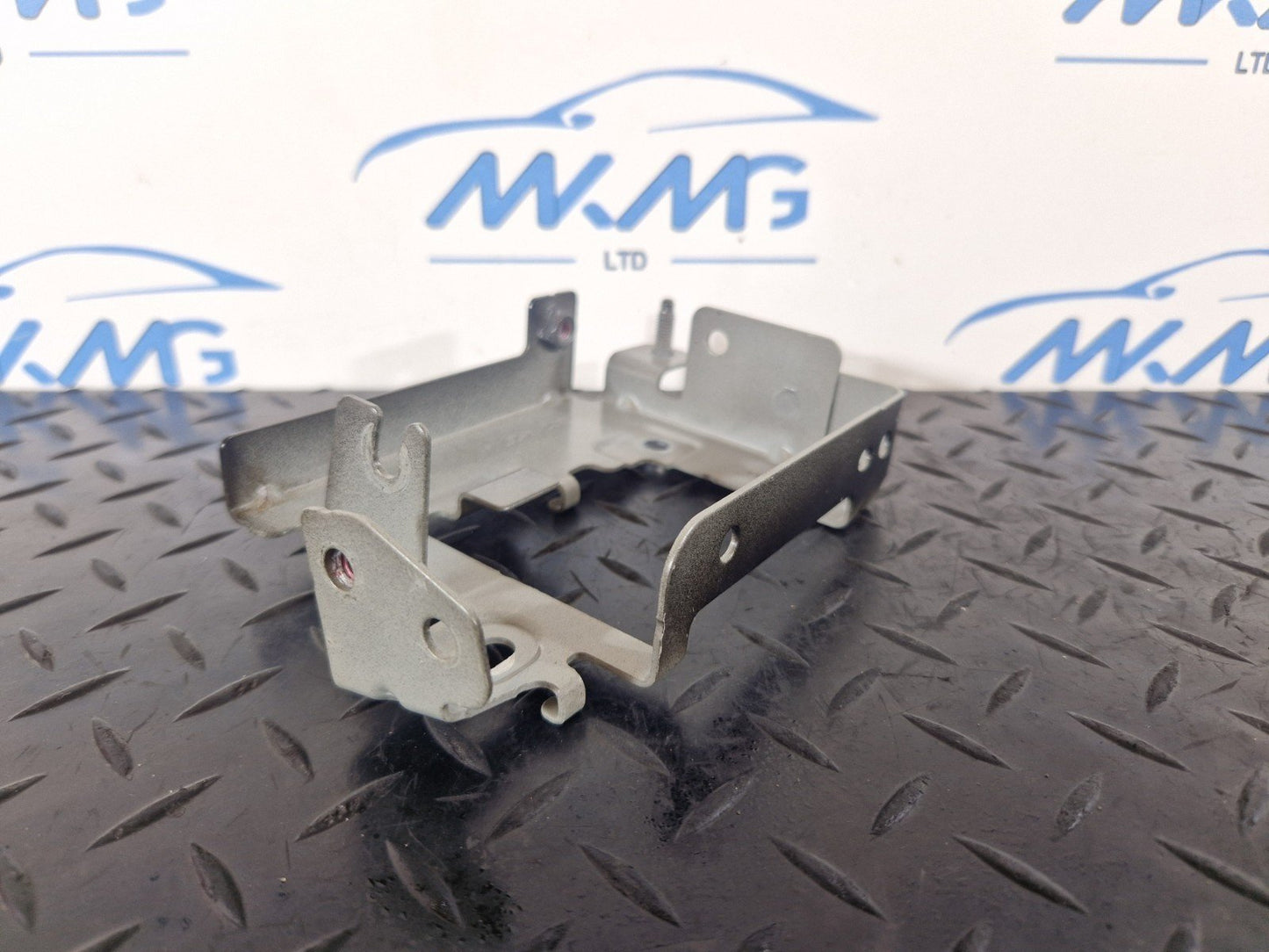 19-ON RANGE ROVER EVOQUE L551 GENUINE BRACKET K8D219H297A