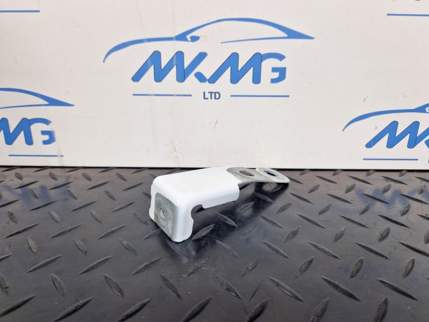 AUDI Unknown Part Type 8W6821434
