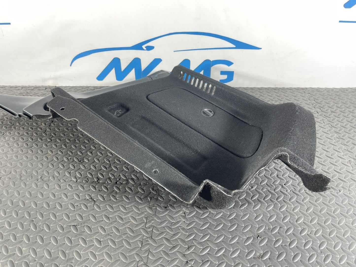 12-18 MERCEDES A-CLASS W176 GENUINE RIGHT DRIVER SIDE BOOT PANEL A1766900141