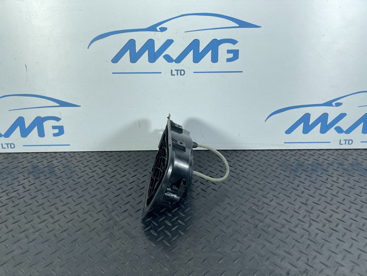 2019-ON  LAND ROVER DISCOVERY L550 FUEL FILLER FLAP & CAP LK7227936CC