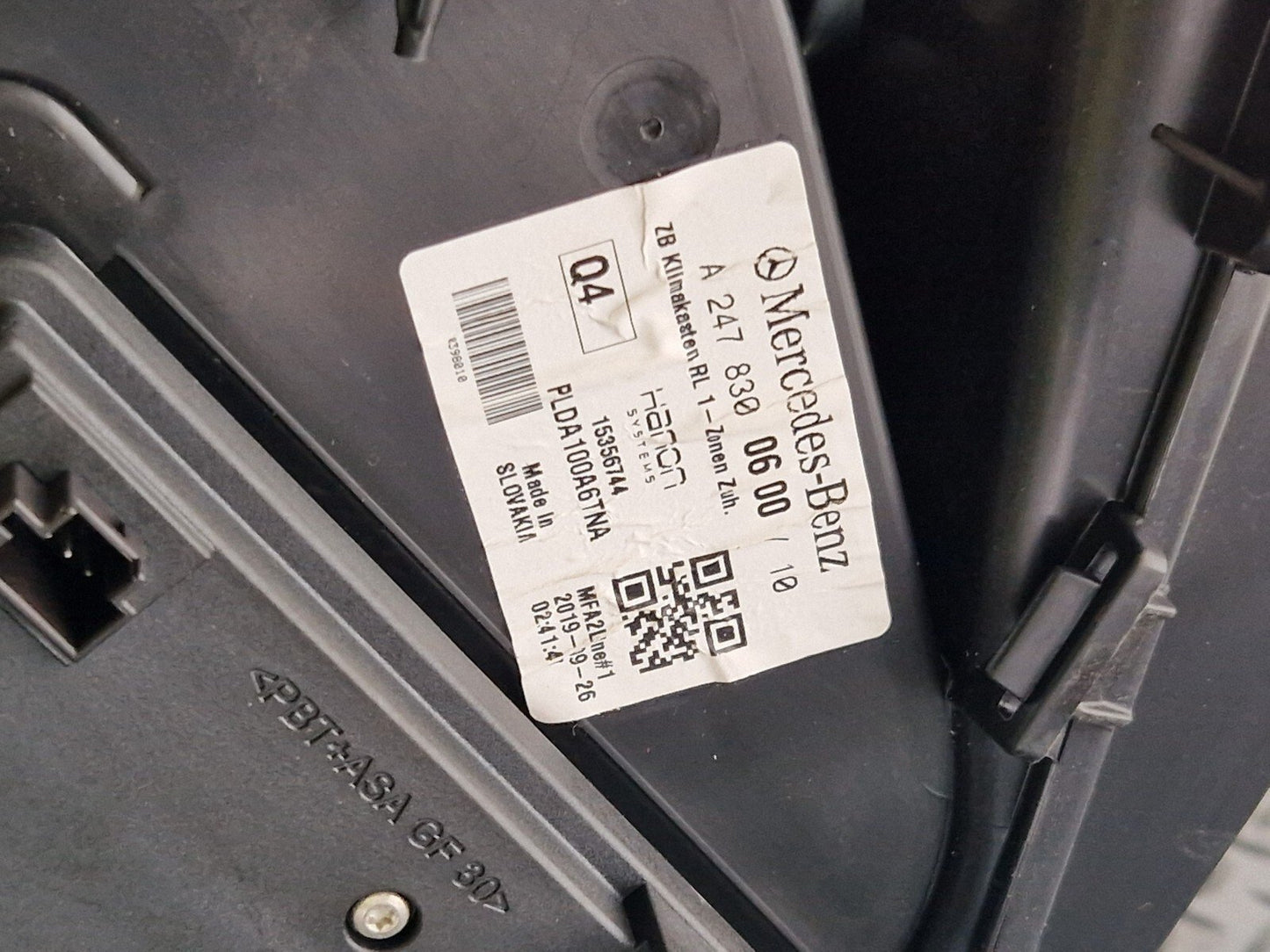 18-ON MERCEDES BENZ A CLASS W177 GENUINE HEATER MATRIX BOX A2478300600