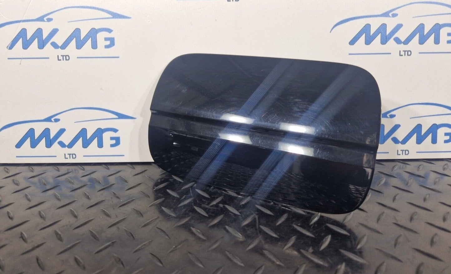 16-19 AUDI A4 B9 AVANT GENUINE FUEL DOOR IN BLACK 8W0809907