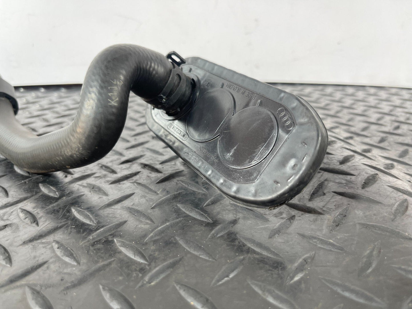 16-19 AUDI A4 B9 SALOON GENUINE 1.4 TFSI WATER COOLANT PIPE HOSE 8W0819332AA