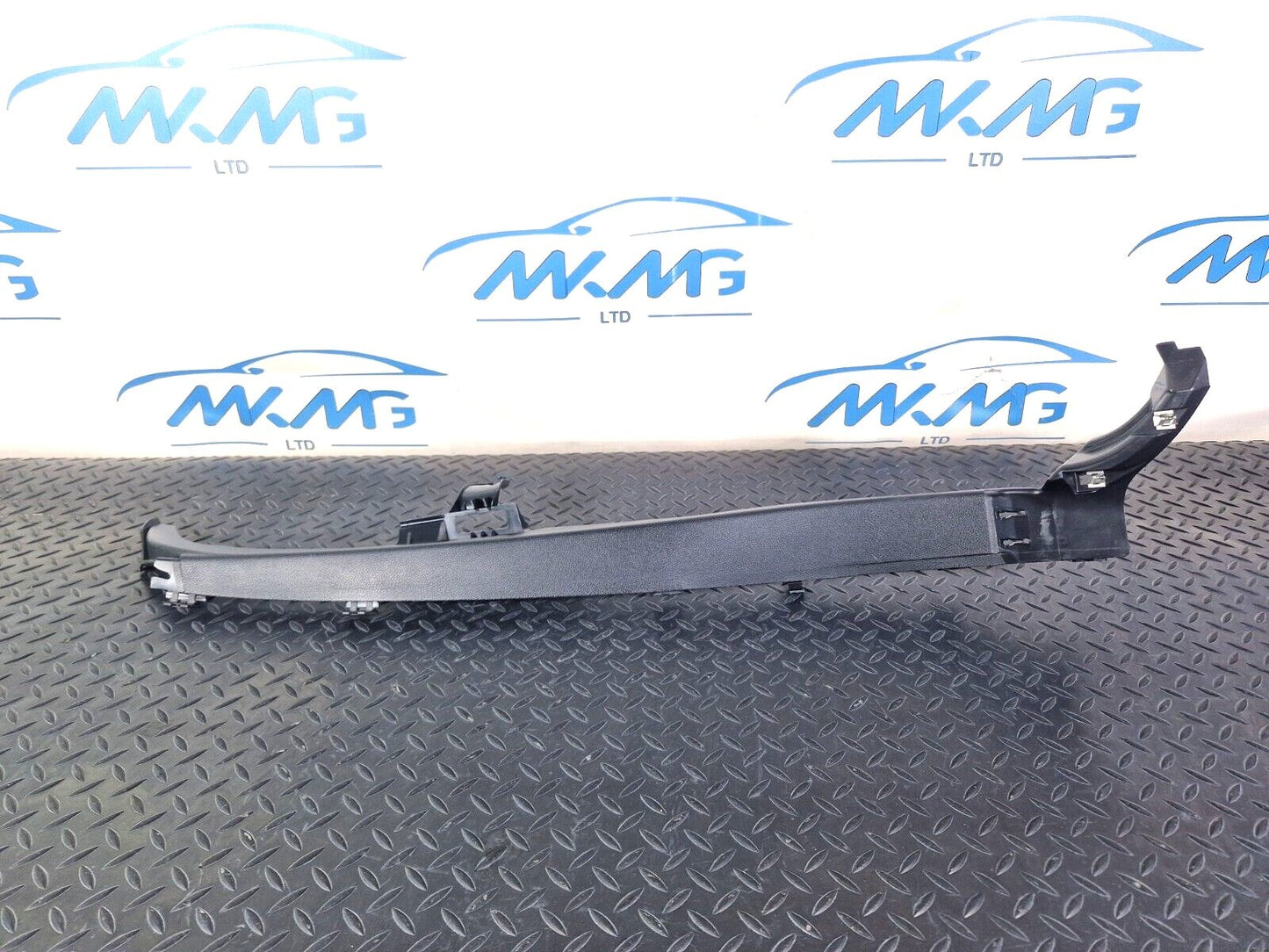 14-21 MERCEDES C200 W205 GENUINE C-PILLAR TRIM REAR RIGHT A2056903305