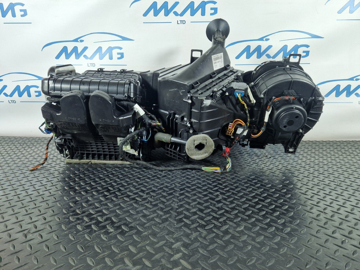 10-15 AUDI Q7 4L GENUINE HEATER MATRIX RADIATOR CORE 4L2820003AA