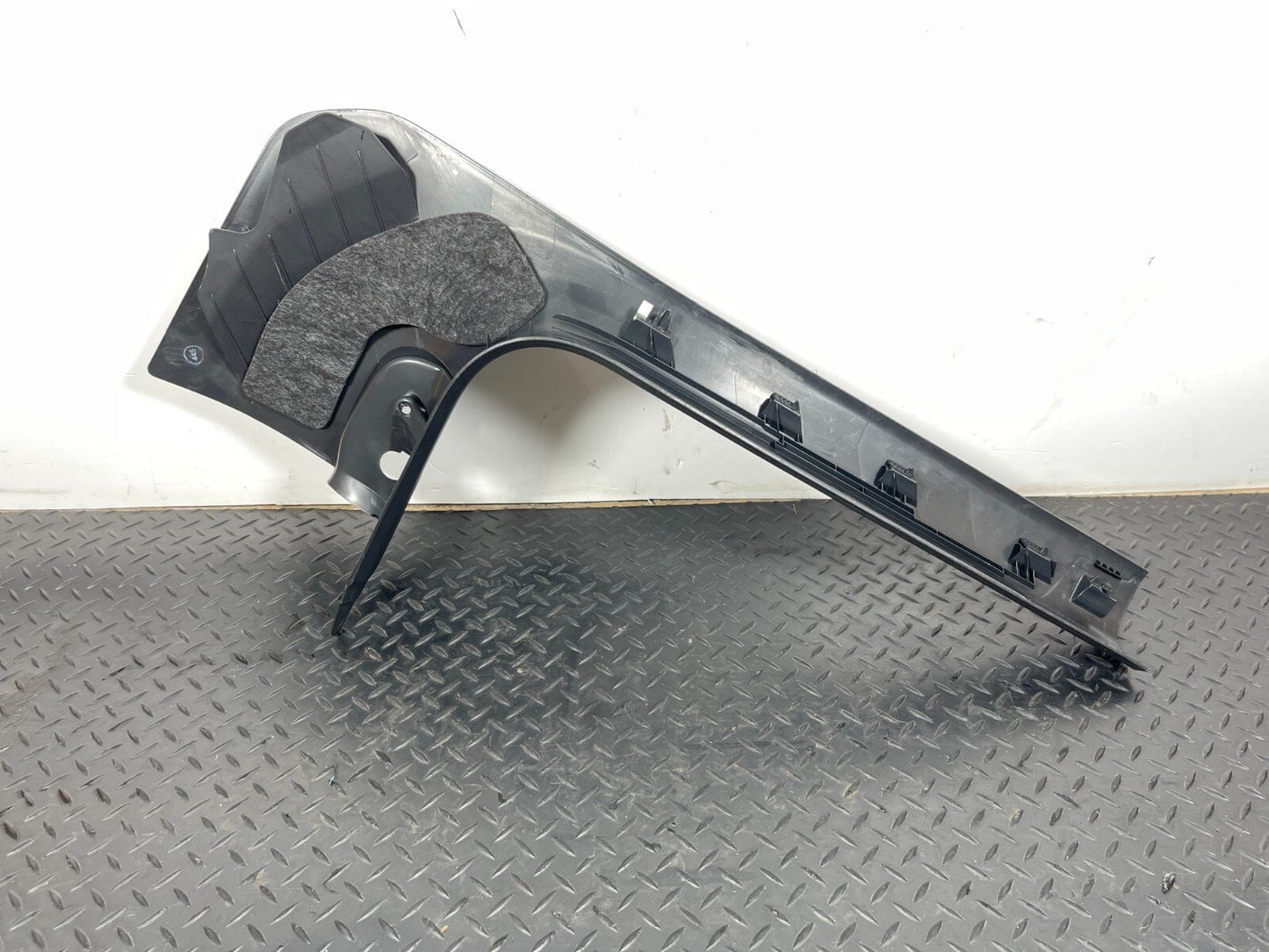 16-19 AUDI A4 B9 SALOON GENUINE FRONT RIGHT DRIVER SIDE FOOTWELL TRIM 8W2867272
