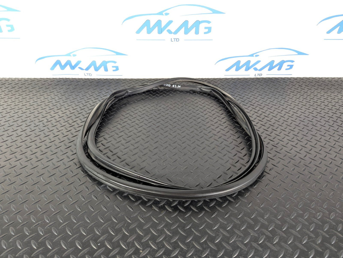 10-17 AUDI A8 4H GENUINE FRONT LEFT DOOR RUBBER INNER SEAL