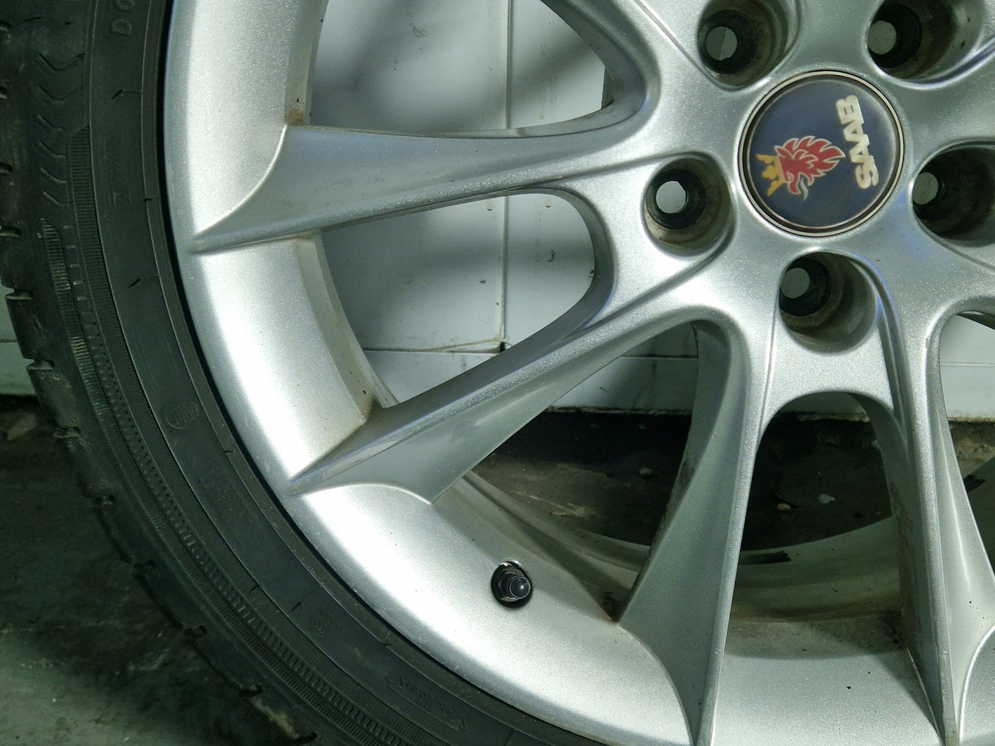 Saab 9-3 MK2 (440) 18" Alloy Wheel with Tyre ~6mm 225/45/18 12763042