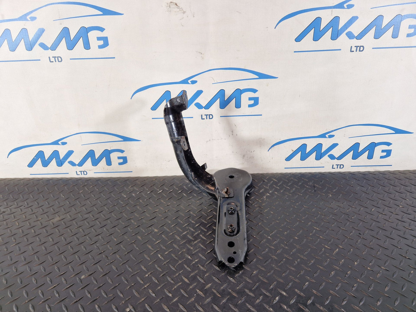 Range Rover Evoque L551 Genuine Suspension Mount Bracket K8D2-5A364-AB
