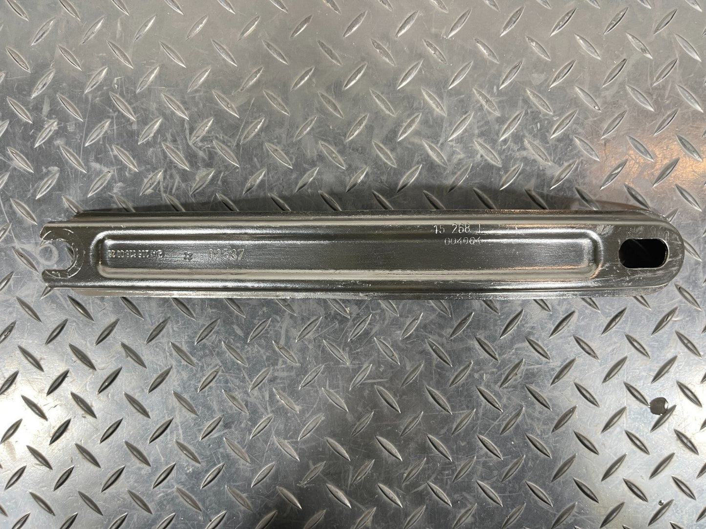 14-21 MERCEDES C-CLASS C350h W205 STIFFENING BRACE BAR A2056280026