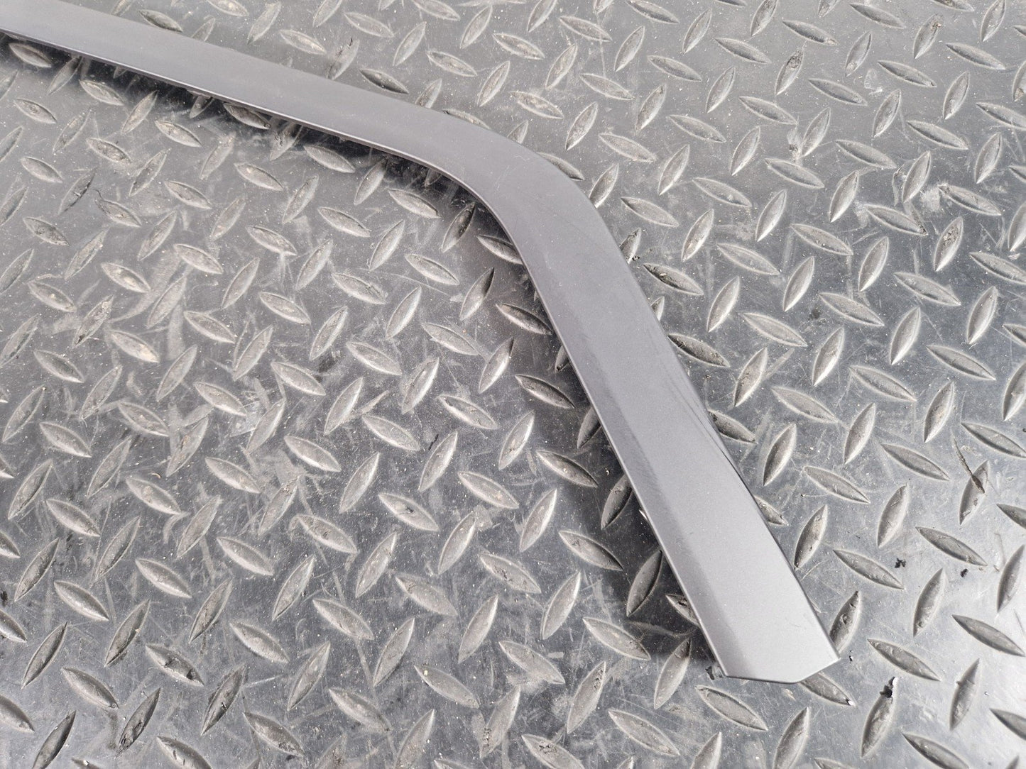 19-ON RANGE ROVER EVOQUE L551 REAR LEFT MOULDING TRIM K8D2045D71A
