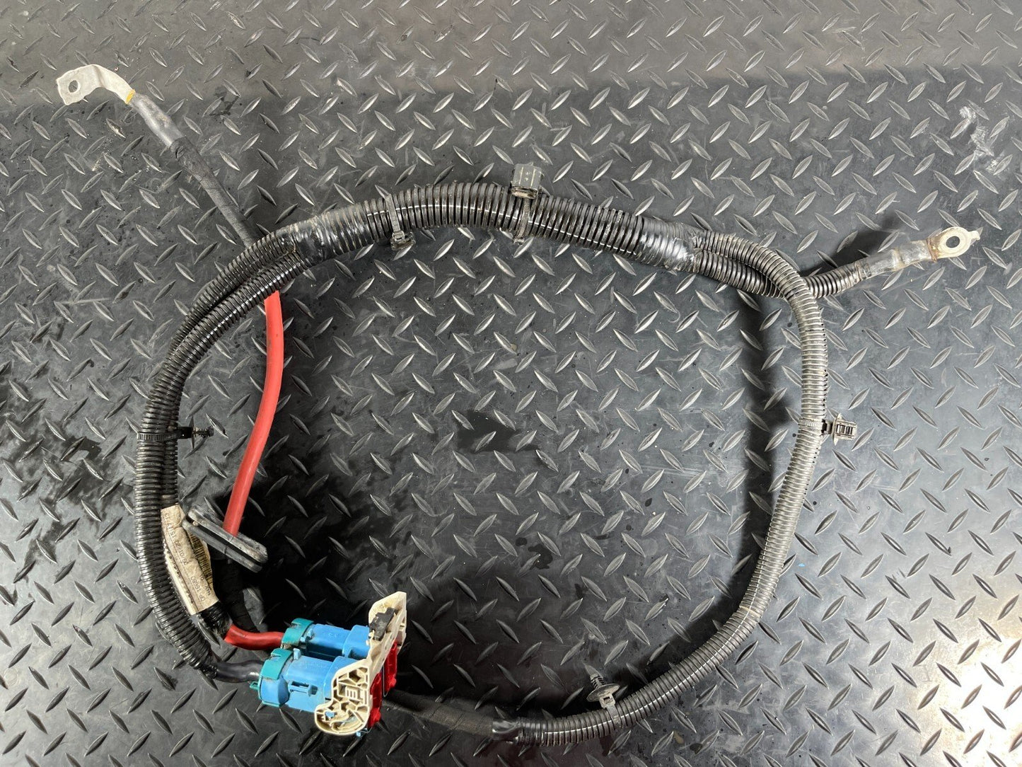 2019-ON LAND ROVER DISCOVERY HYBRID UNDERBODY CABLE TO BATTERY BOX K8D214N172AD