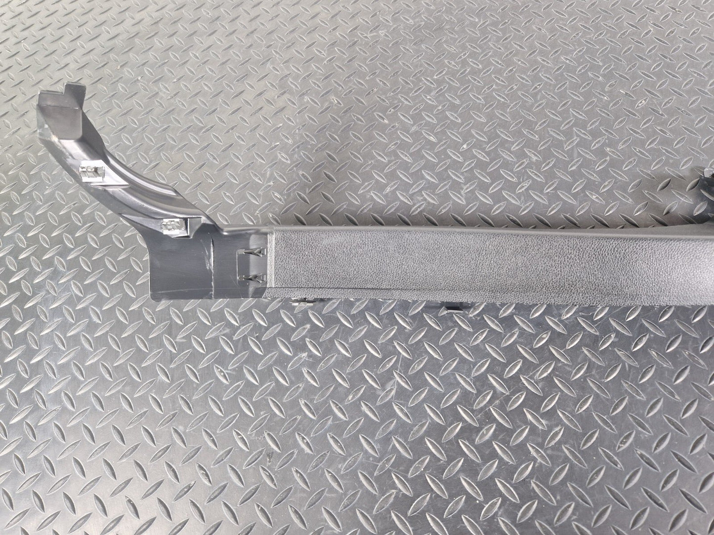 14-21 MERCEDES C200 W205 GENUINE REAR LEFT BLACK C PILLAR TRIM A2056903105