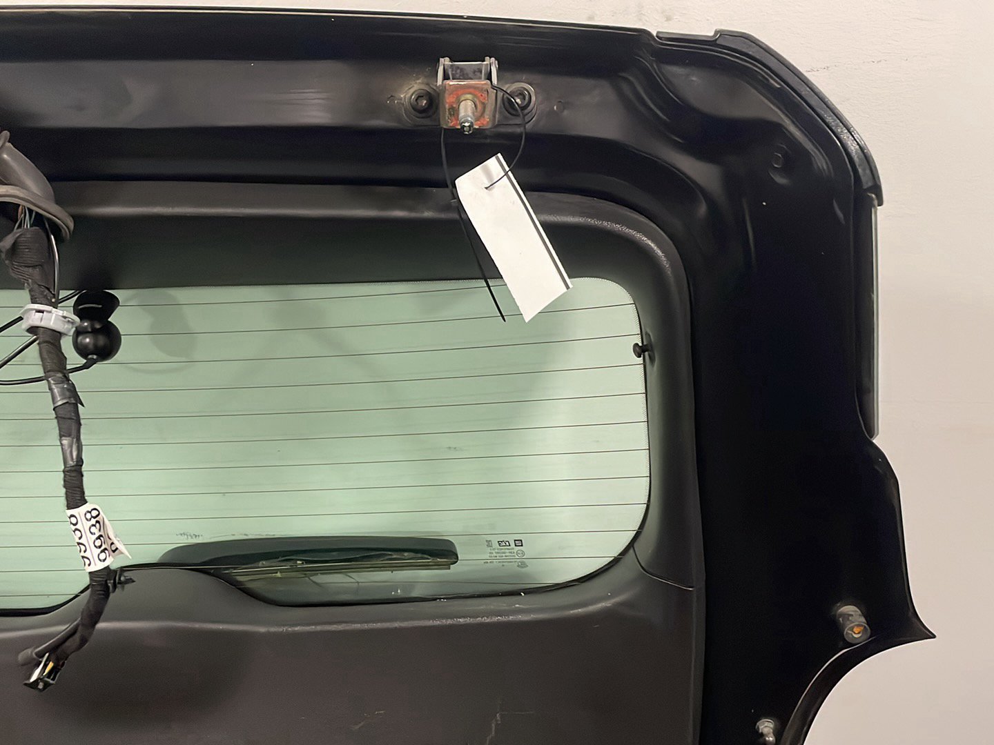 Vauxhall Mokka MK1 (G1U0) SUV Genuine Bootlid Trunk Tailgate in Black GAR