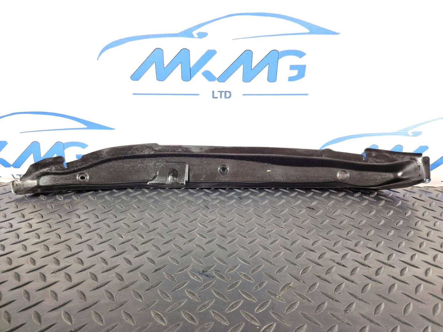 19-ON MERCEDES BENZ B CLASS W247 OEM FRONT RIGHT FENDER GAP COVER A2478890500