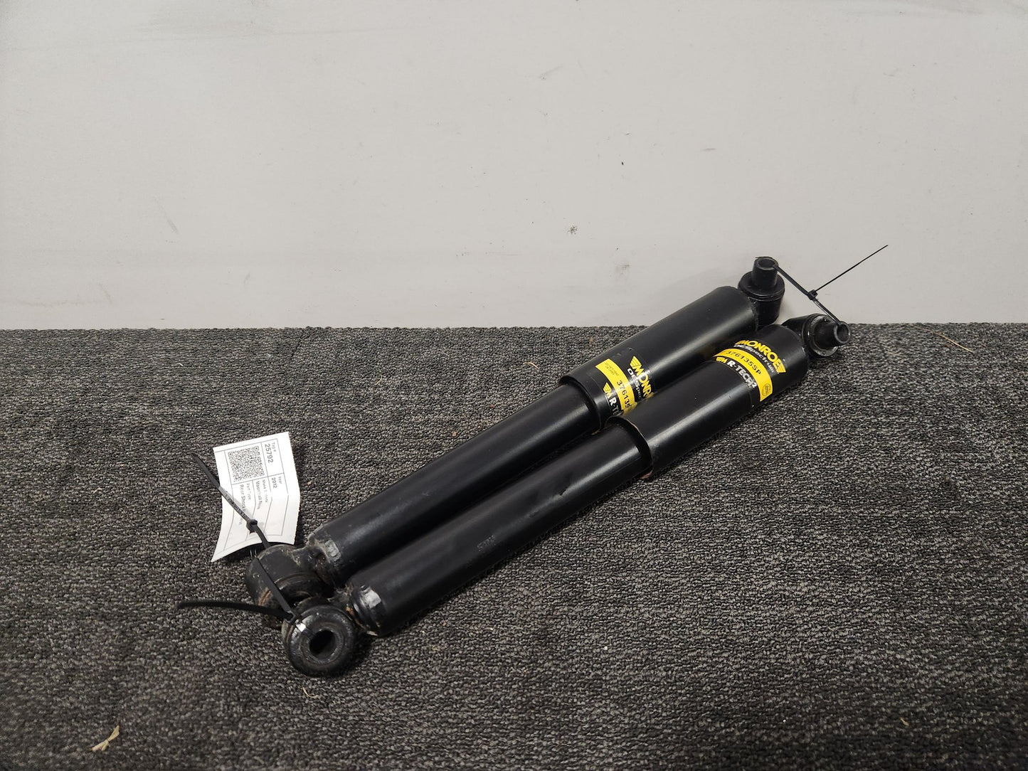 Vauxhall Meriva MK2 (B) (4470) MPV Monroe Rear Shock Absorber Set 376135SP