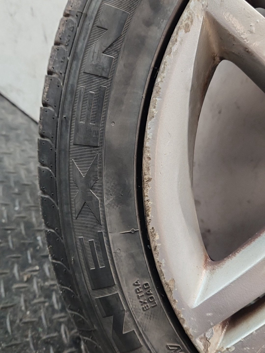 Audi A4 B7 17" Alloy Wheel with Tyre 235/45/17 ~5mm 8E0601025AS
