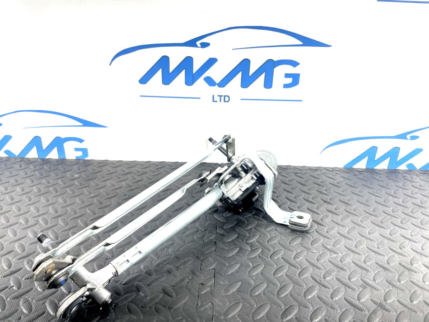 16-22 BMW X1 F48 GENUINE WINDSCREEN WIPER MOTOR & LINKAGE 7350658 0390243529