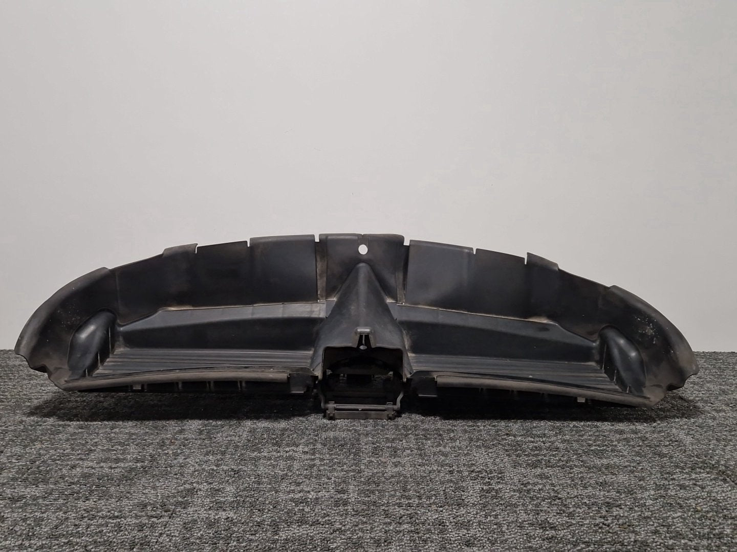 BMW 318i E90 Saloon Genuine Air Intake Shutter Bumper Grille Panel Assembly