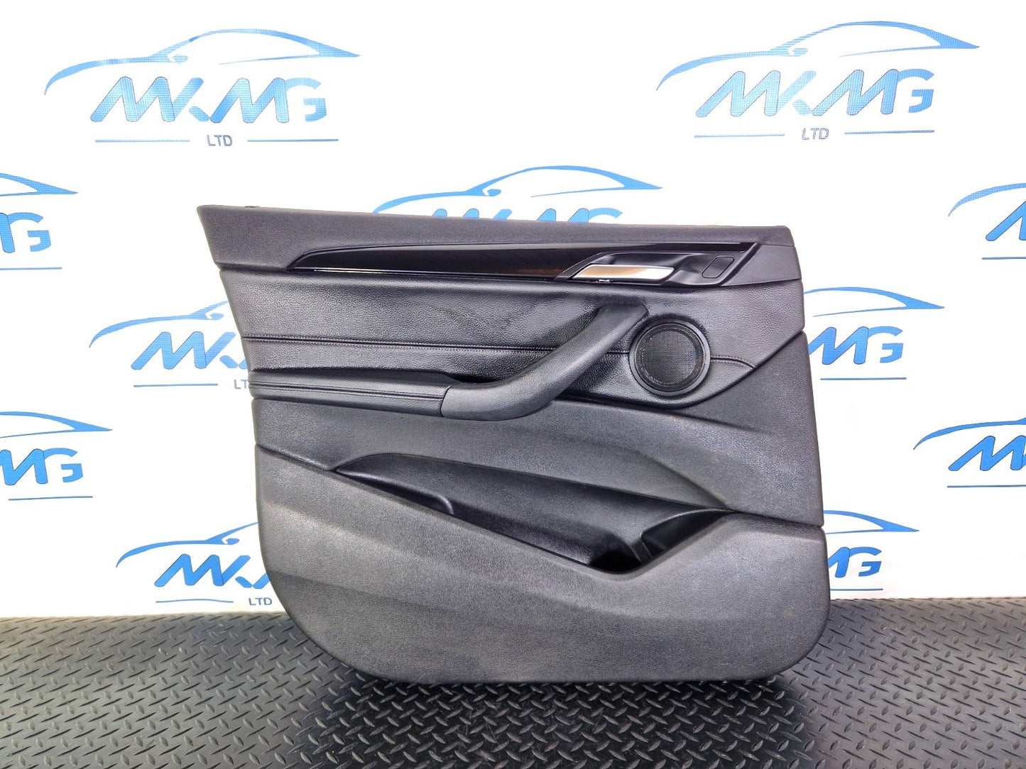 16-22 BMW X1 F48 GENUINE FRONT PASSENGER SIDE DOOR CARD PANEL IN BLACK