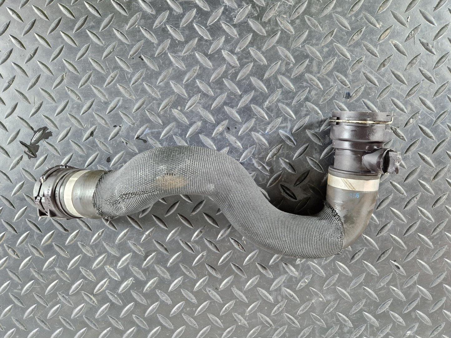 12-17 AUDI A5 S5 8T 3.0TFSi V6 WATER COOLANT HOSE PIPE 8K0121055B
