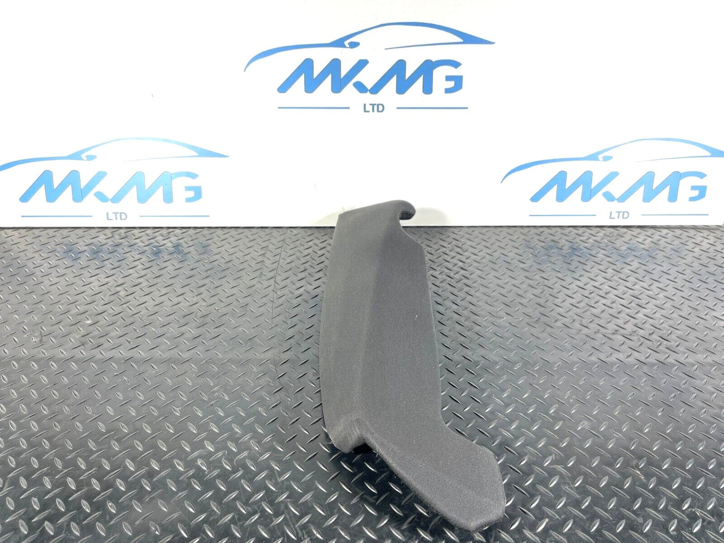 16-19 AUDI A4 B9 ESTATE GENUINE REAR LEFT PASSENGER SIDE CLOTH BOLSTER 8W0885703