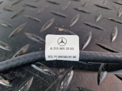 Mercedes-Benz Unknown Part Type A2139052503