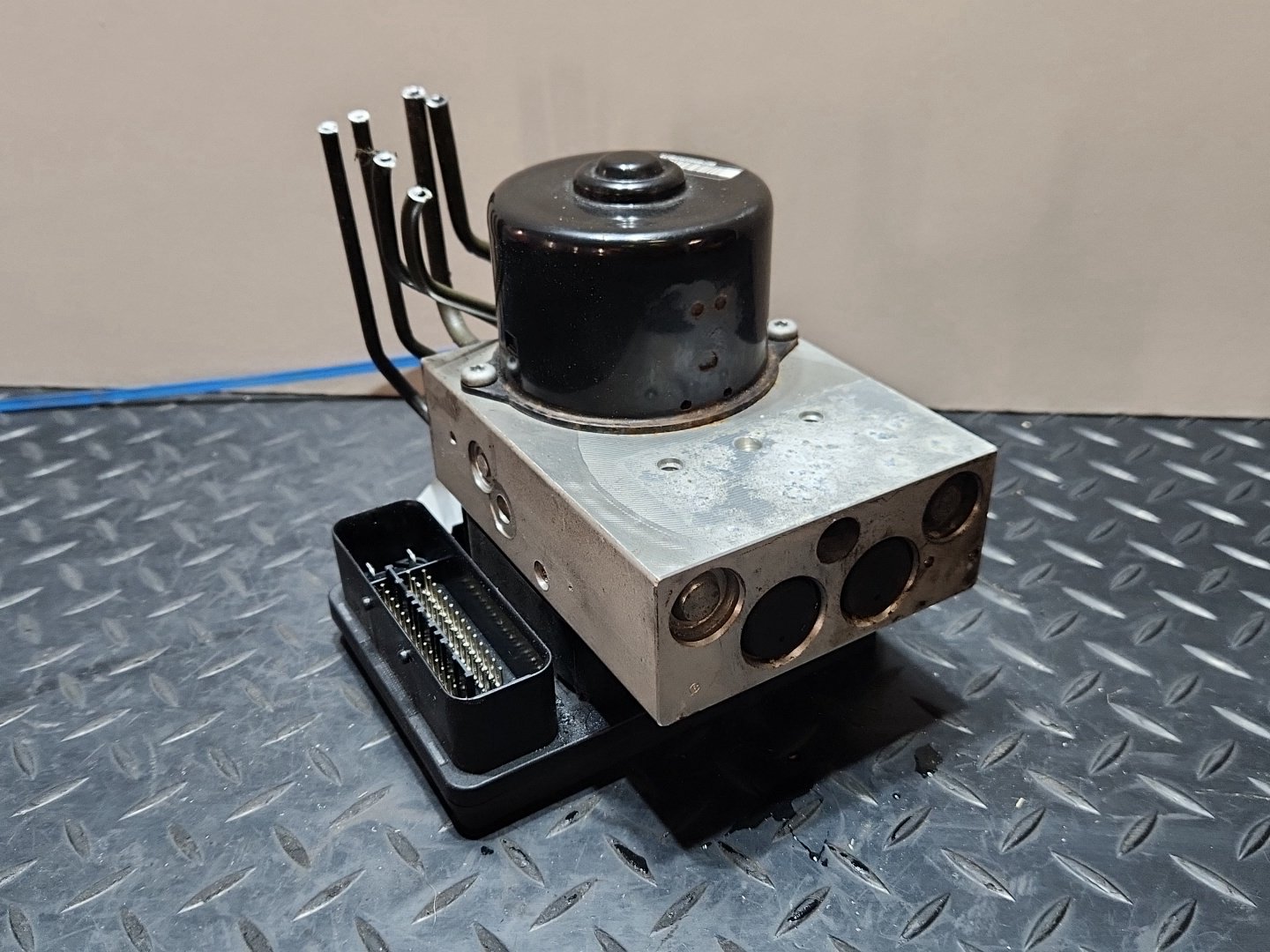 Mercedes-Benz CLC180 CLC-Class W203 Coupe Genuine ABS Pump Module A0064314812