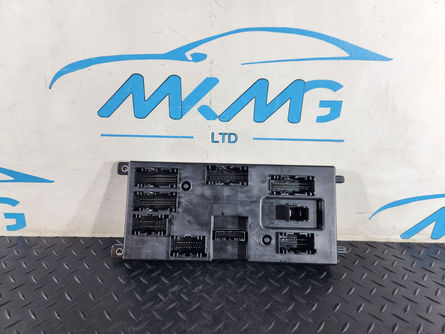 Land Rover Range Rover Evoque L551 SUV Body Control Module BCM R8E2-14F041-AB