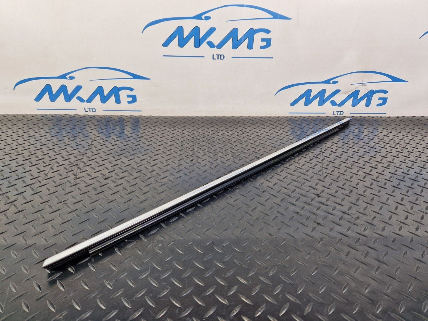 16-23 AUDI A5 F5 SPORTBACK REAR LEFT DOOR WINDOW CHROME STRIP 8W8853763