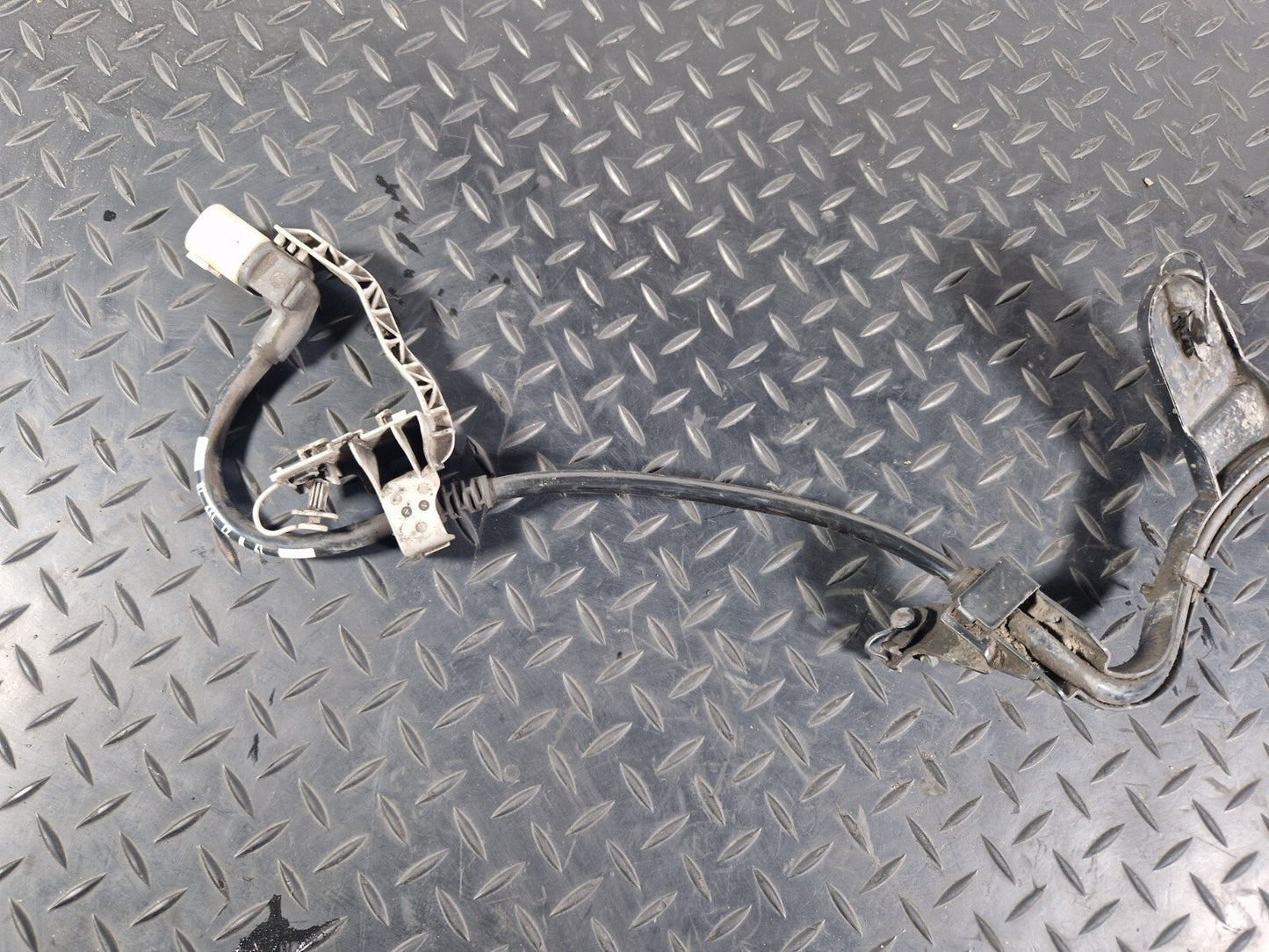 18-ON MERCEDES BENZ A CLASS W177 REAR LEFT N/S/R ABS WIRING LOOM A2475401100