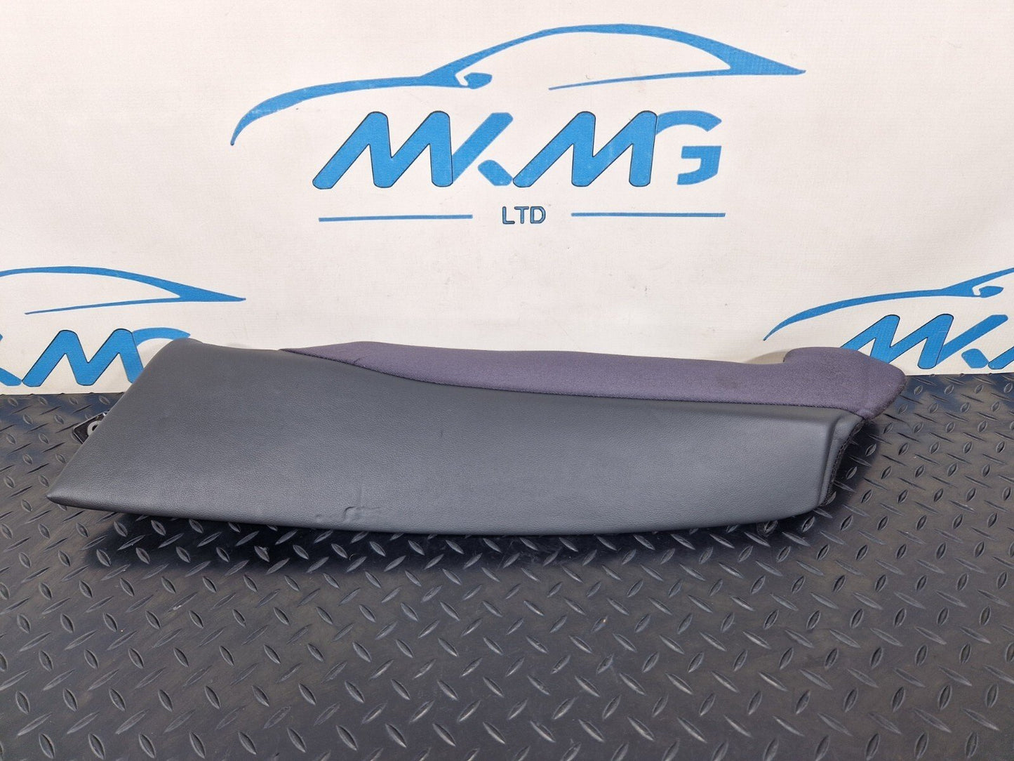 16-19 AUDI A4 AVANT B9 S-LINE REAR LEFT PASSENGER SIDE LEATHER BOLSTER 8W0885703
