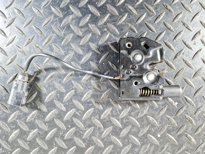 12-18 AUDI A6 C7 CGLC/CGL GENUINE FRONT BONNET LOCK MECHANISM 4G0823509D