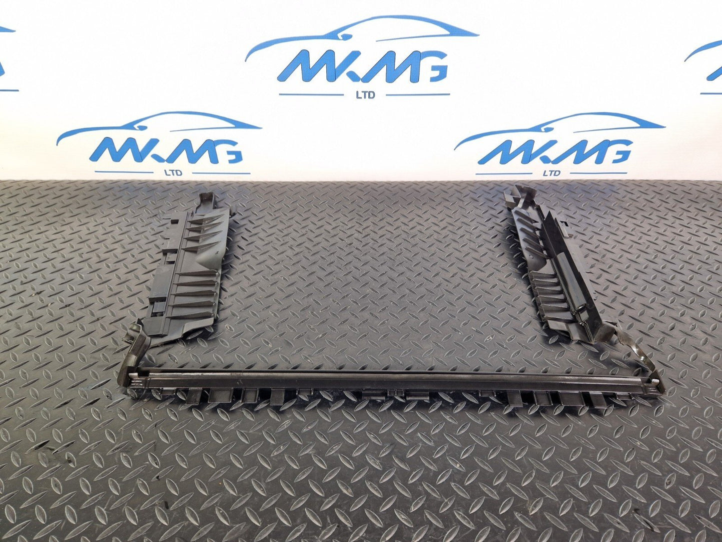 14-21 MERCEDES BENZ C200d W205 UPPER AIR DUCTING FOR RADIATOR A2055050430