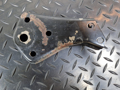14-21 MERCEDES BENZ C220 W205 REAR SUBFRAME RIGHT SIDE STOP PLATE A2053520800
