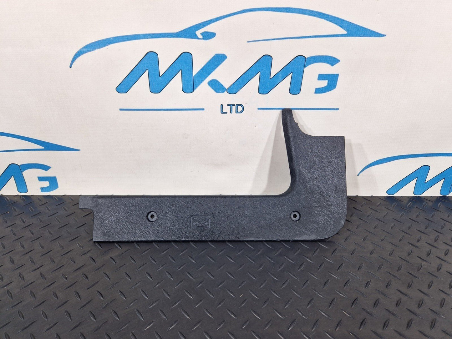 18-ON MERCEDES BENZ SPRINTER W907 BATTERY PLASTIC TOP COVER LEFT N/S A9106863000