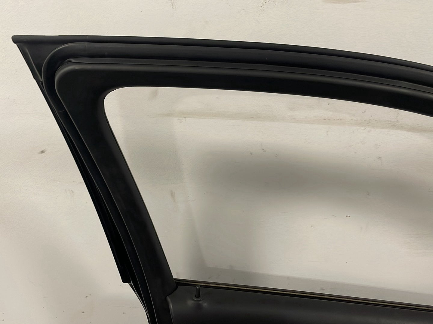 Vauxhall Mokka MK1 (G1U0) SUV Front Left NS Passenger Complete Door in Black GAR