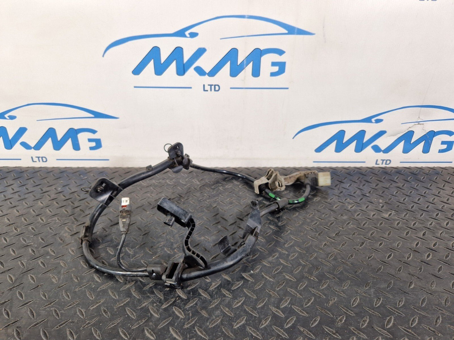 19-ON MERCEDES BENZ B CLASS W247 REAR RPM SPEED SENSOR WIRE HARNESS A2475400600